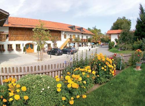 Gasthof & Hotel Jaegerwirt Aufhofen ภายนอก รูปภาพ