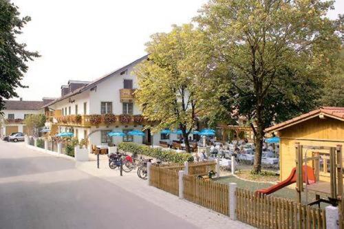 Gasthof & Hotel Jaegerwirt Aufhofen ภายนอก รูปภาพ